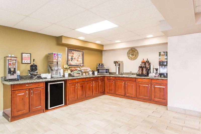 酒店 Super 8 By Wyndham Shepherdsville Louisville South I65