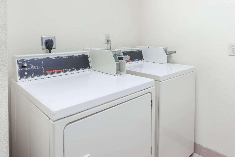 فندق Super 8 By Wyndham St Robert Ft Leonard Wood Area