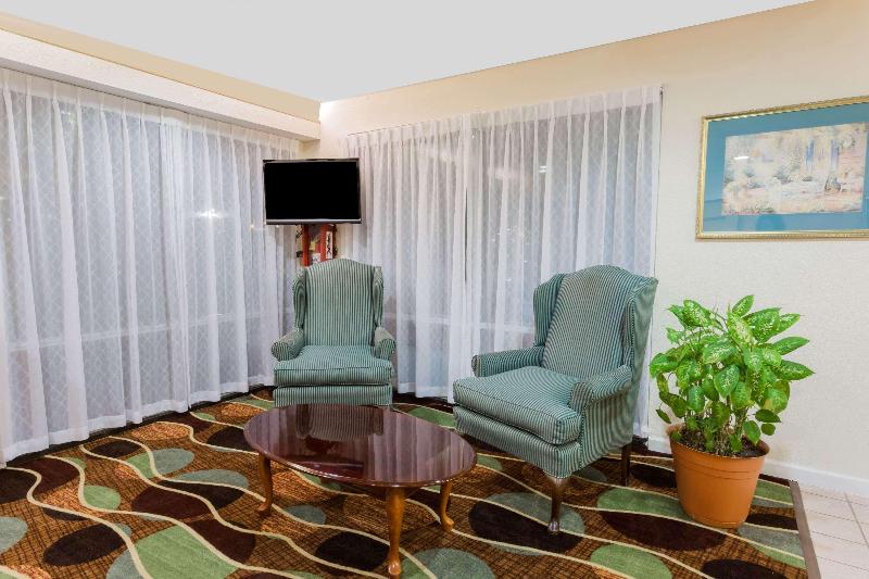 فندق Super 8 By Wyndham Stafford