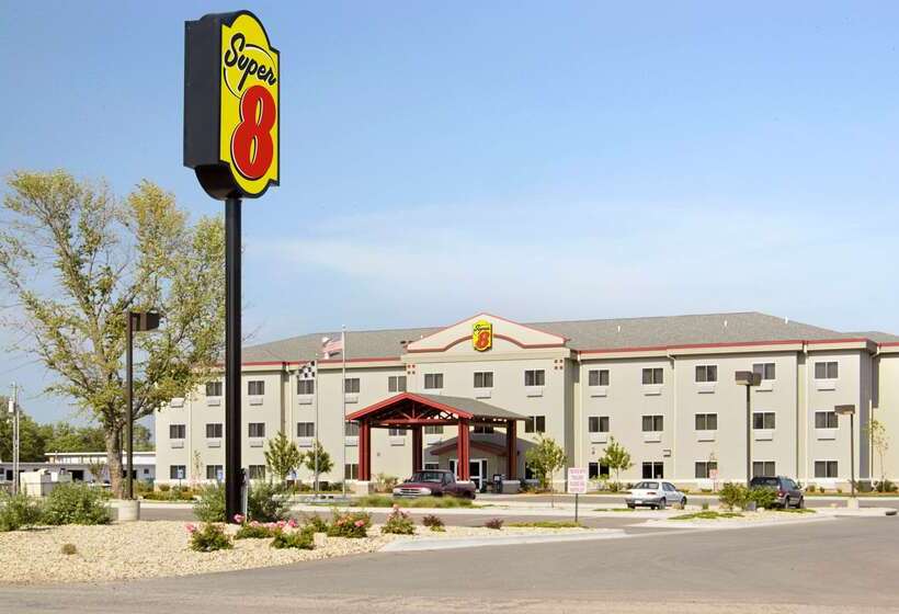 ホテル Super 8 By Wyndham Topeka At Forbes Landing