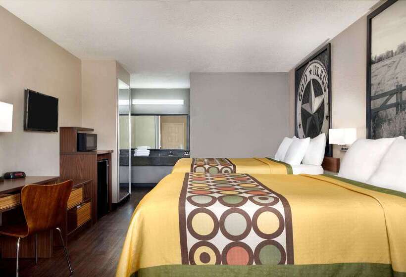 Отель Super 8 By Wyndham Universal City