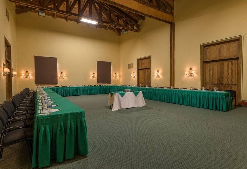 בית מלון כפרי Tapalpa Country Club