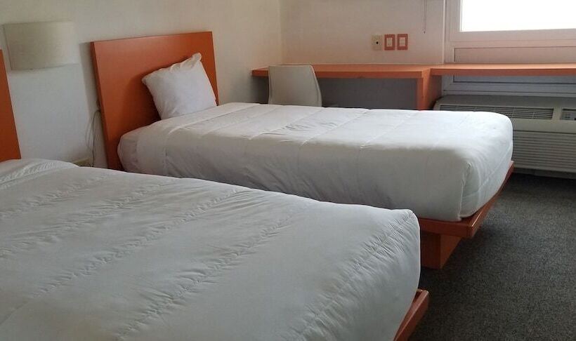 هتل Tecnologico Norte