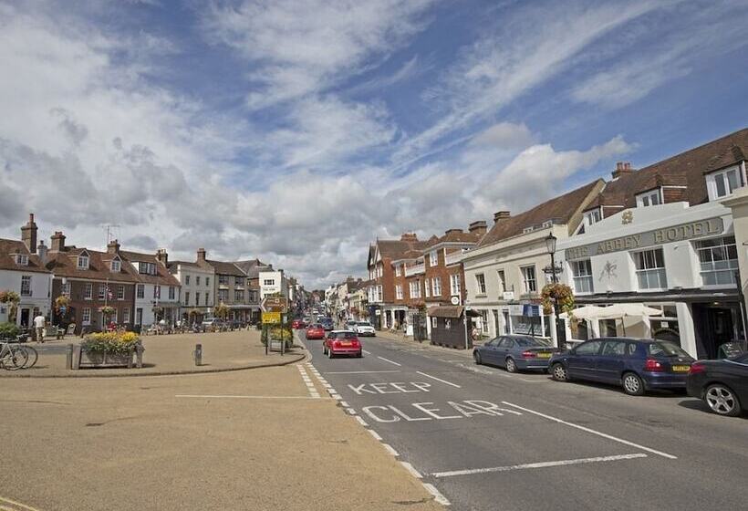 Отель The Abbey