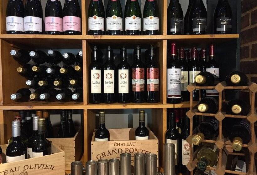 Отель The Abbey