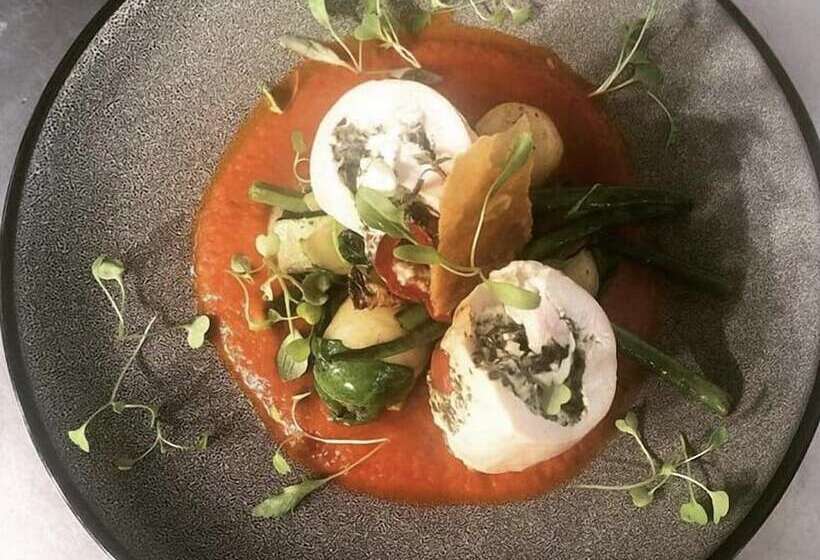 Отель The Abbey