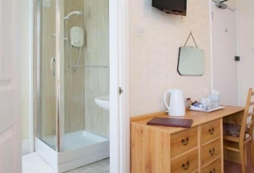 هتل The Firs Bed And Breakfast