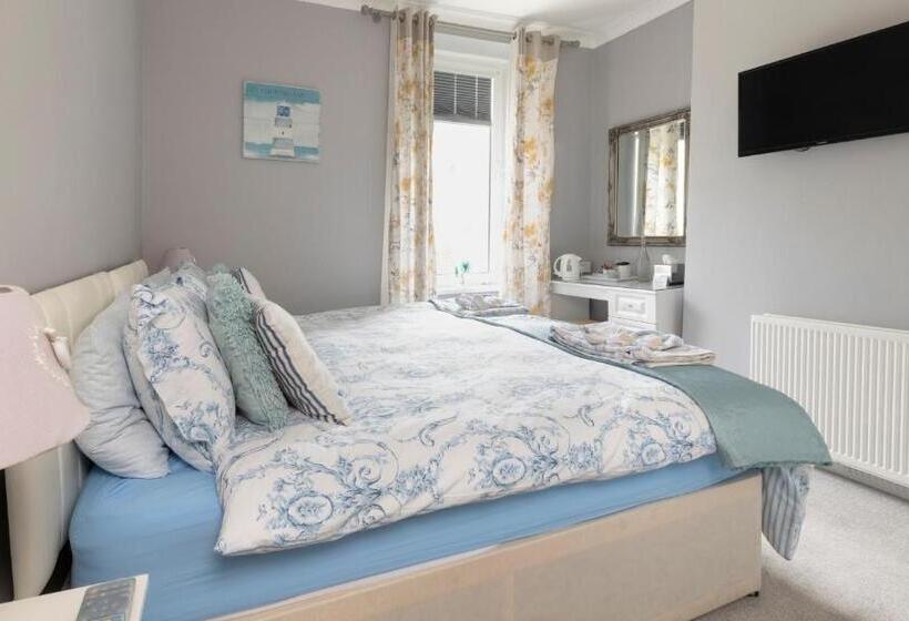 هتل The Firs Bed And Breakfast