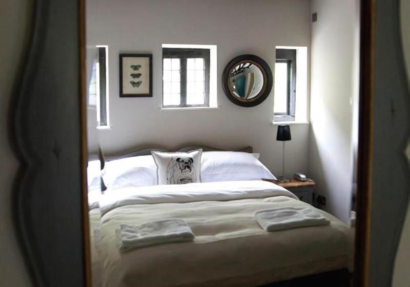 ホテル The Grasshopper Inn