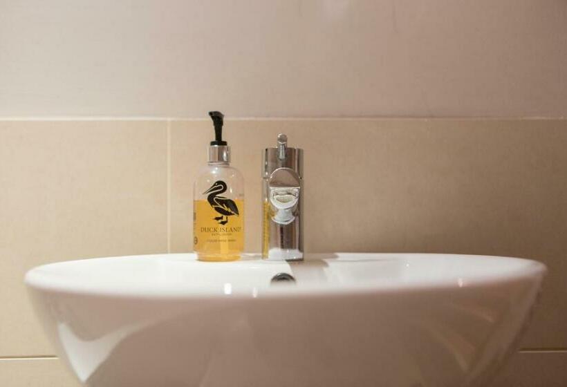 ホテル The King S Head