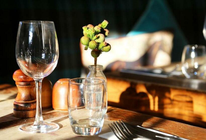 ホテル The King S Head