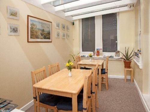 هتل The Meltham Guesthouse Scarborough