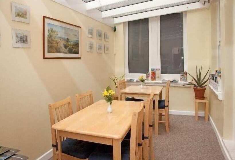 בית מלון כפרי The Meltham Guesthouse Scarborough