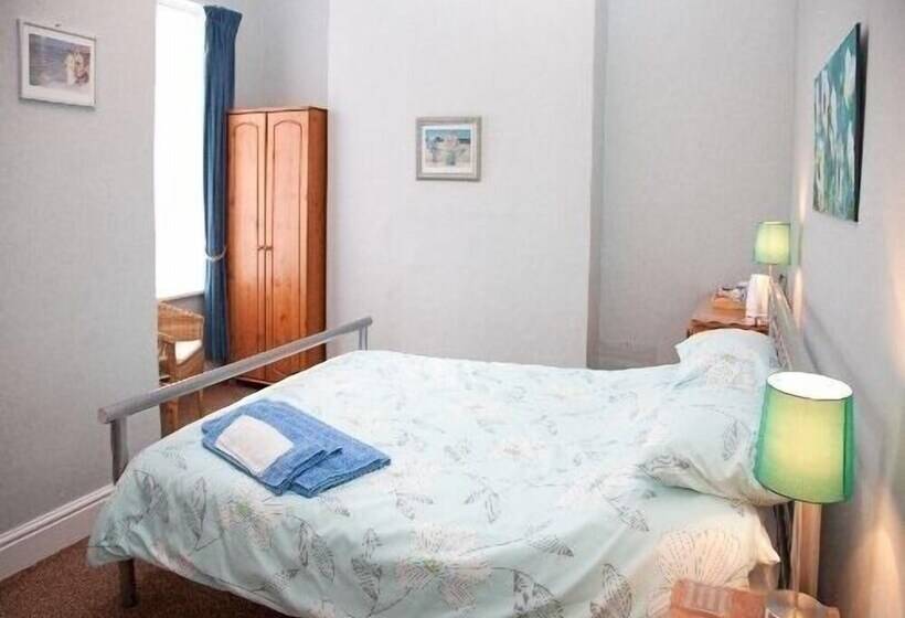 هتل The Meltham Guesthouse Scarborough