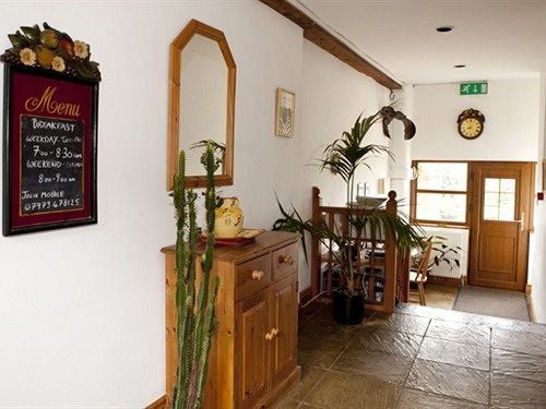 ホテル The Old Stables Guest house