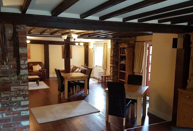 فندق The Pelican Guesthouse