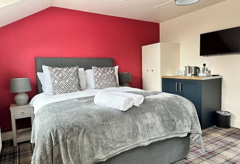 Отель The Prince Albert Pub &