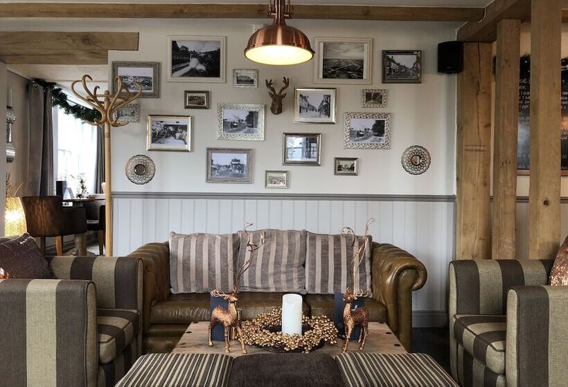 فندق The Ship Inn