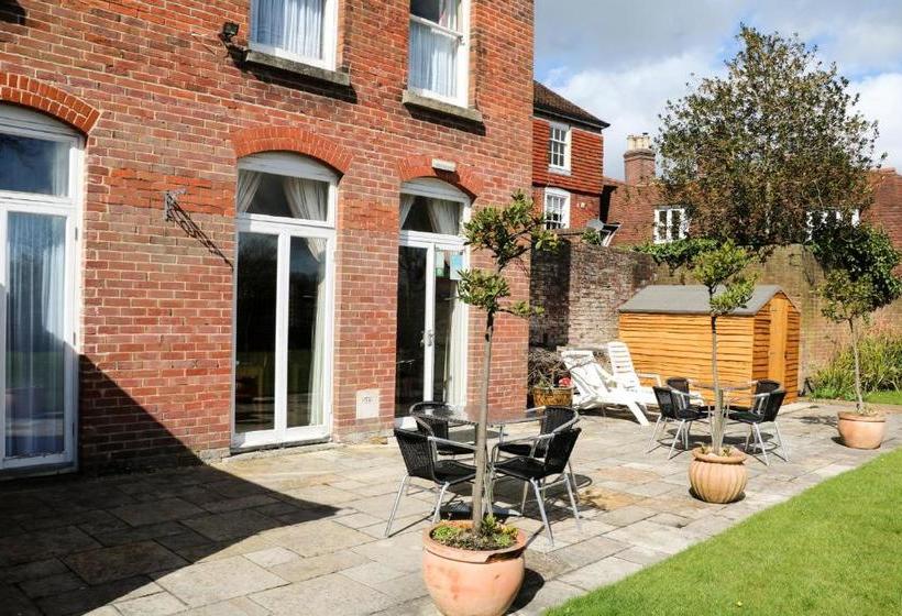 בית מלון כפרי Trafalgar Guest House