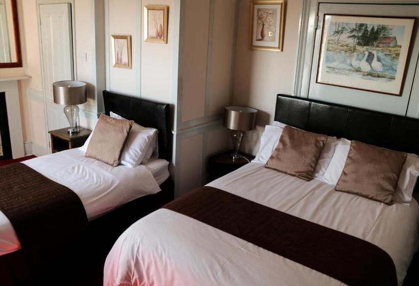 בית מלון כפרי Trafalgar Guest House