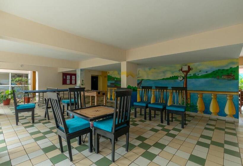 Treehouse Blue Hotel & Serviced Apartments