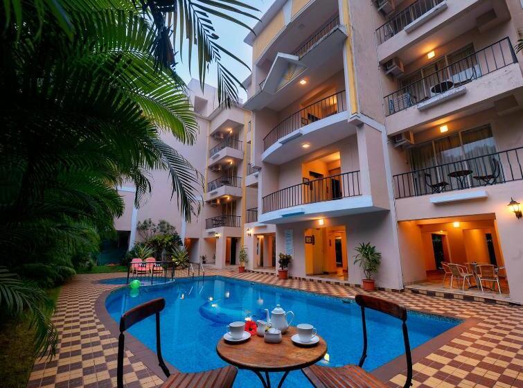 Treehouse Blue Hotel & Serviced Apartments