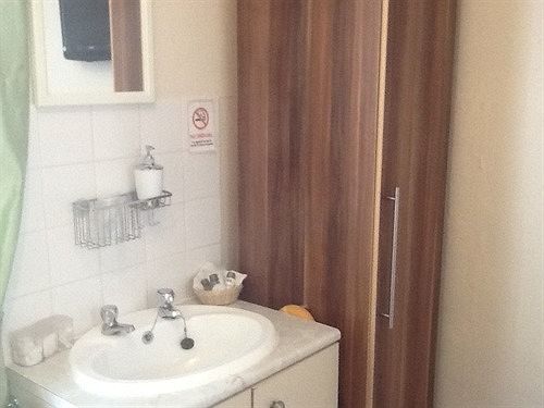 ホテル Trevali Guest House