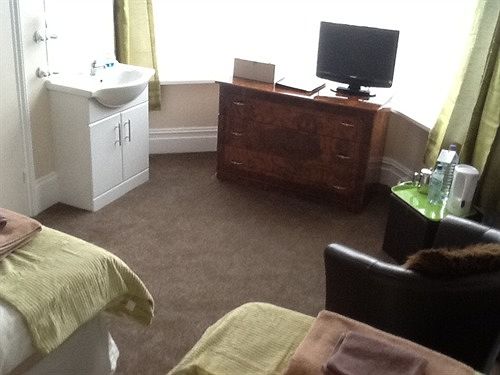 ホテル Trevali Guest House