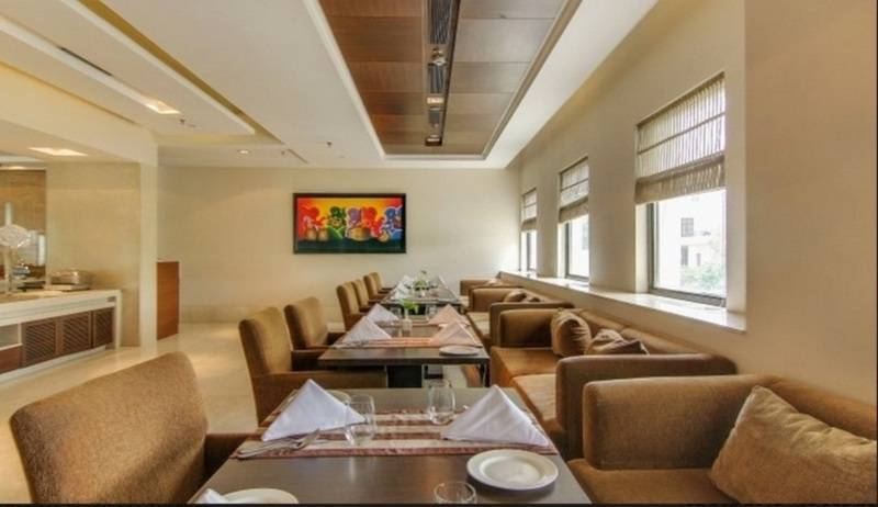 Отель Vibe By The Lalit Traveller