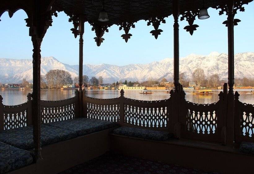 Hotel Wangnoo Houseboats