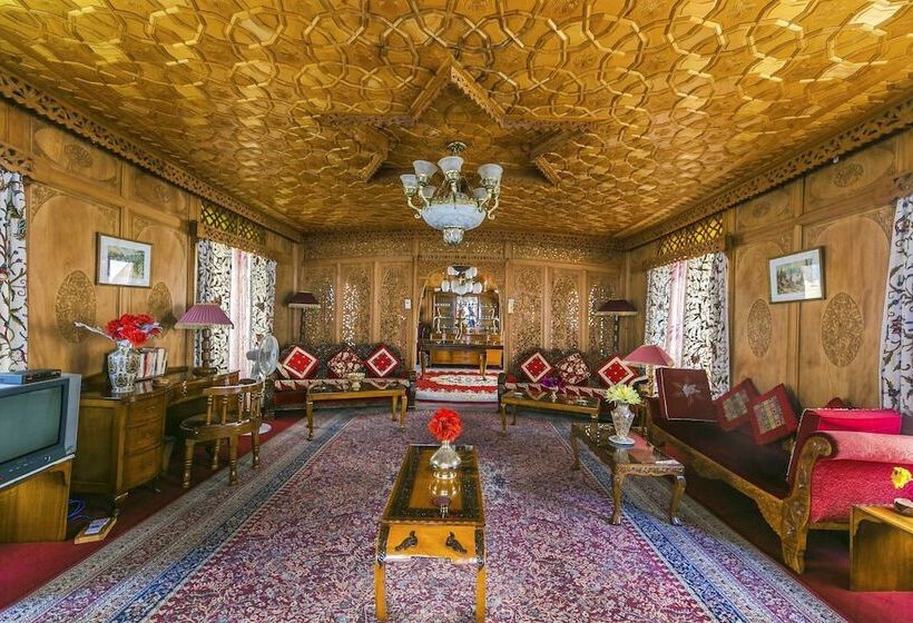 Hotel Wangnoo Houseboats