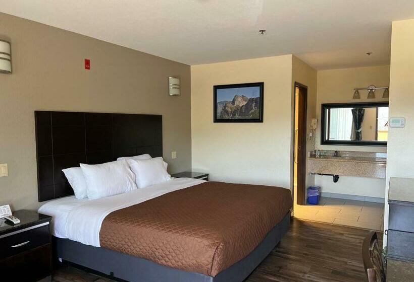 호텔 Yosemite Sierra Inn