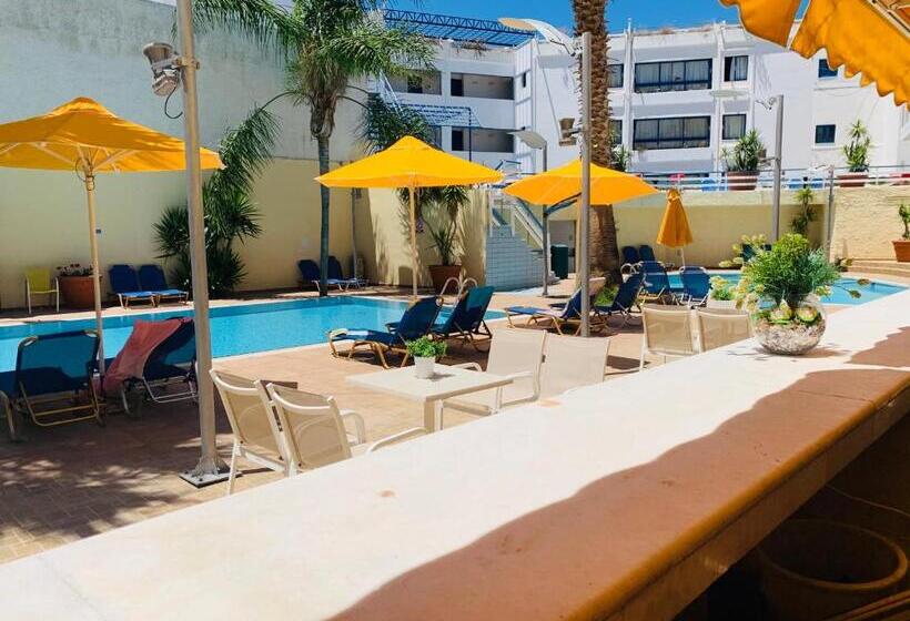 Kassavetis Center Hotel Studios & Apartments