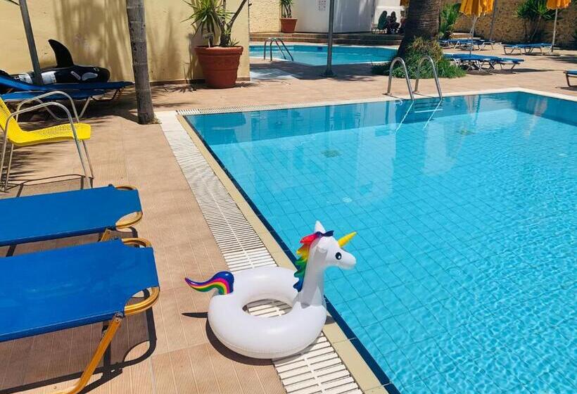 Kassavetis Center Hotel Studios & Apartments