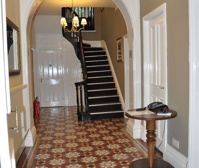 Bed and Breakfast Longdales House  B G Lincoln Ltd