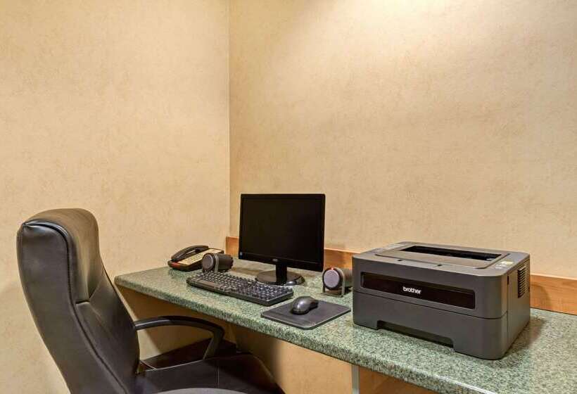 York Microtel Inn & Suites By Wyndham