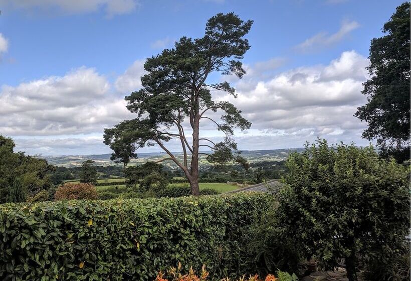 ベッドアンドブレックファースト Cosy Snug Room With Shower Ensuite Private Balcony With Countryside Views And A Real Open Fireplace