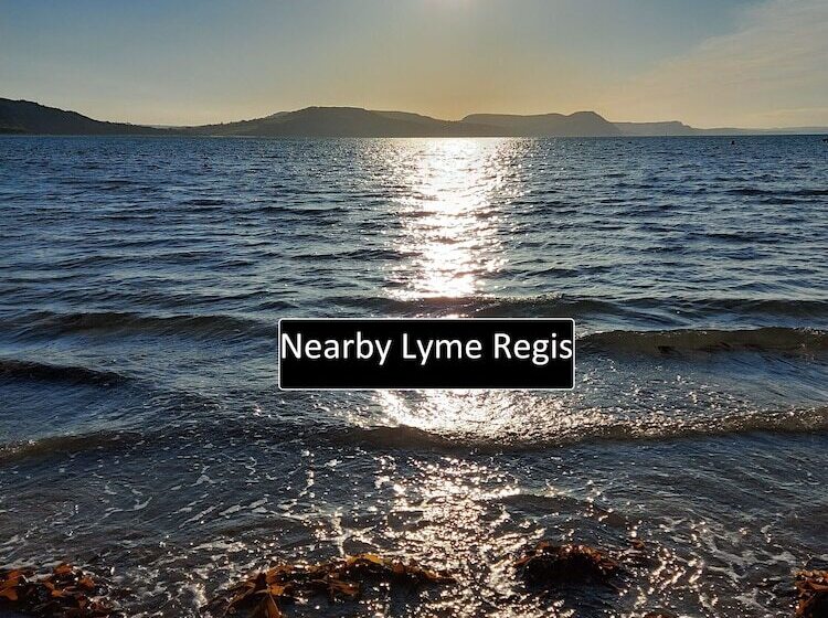 ベッドアンドブレックファースト Cosy Snug Room With Shower Ensuite Private Balcony With Countryside Views And A Real Open Fireplace