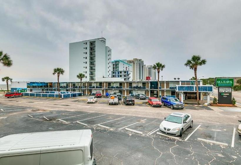 Sea Hawk Oceanfront Motel