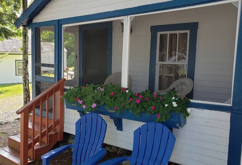 Weirs Beach Motel & Cottages