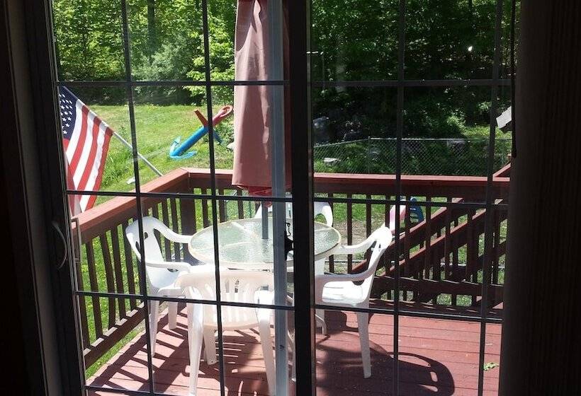 Weirs Beach Motel & Cottages