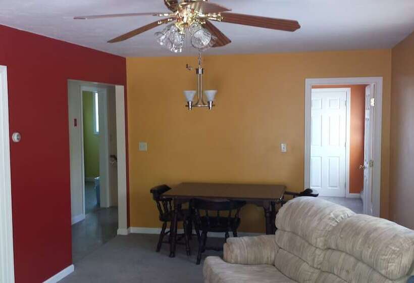 Weirs Beach Motel & Cottages