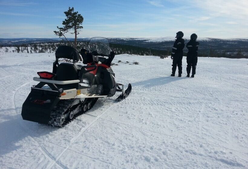 Wilderness Hotel Nellim & Igloos