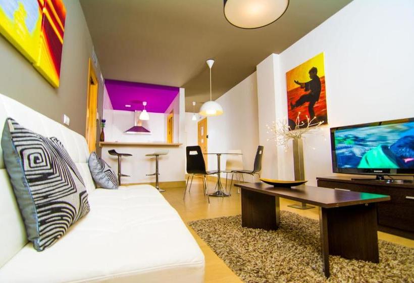 Apartamentos 16:9 Suites Almería