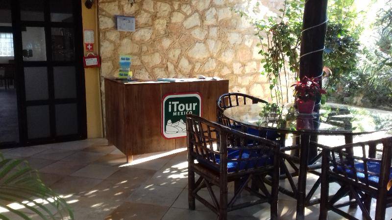 تختخواب و صبحانه Camp Akumal   Hosted Family Bungalows