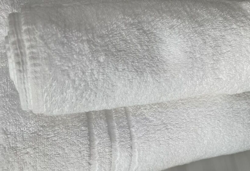 Bed and Breakfast Diamonds Lodge Near York Hospital