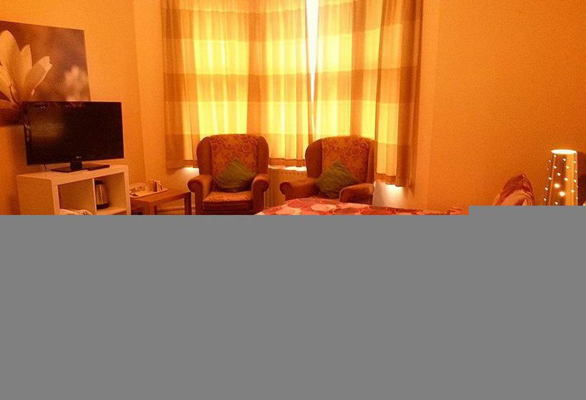 住宿加早餐  Highcroft Guest House