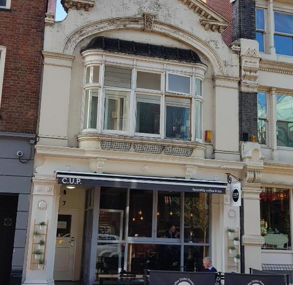 Bed and Breakfast Blagrave Rooms