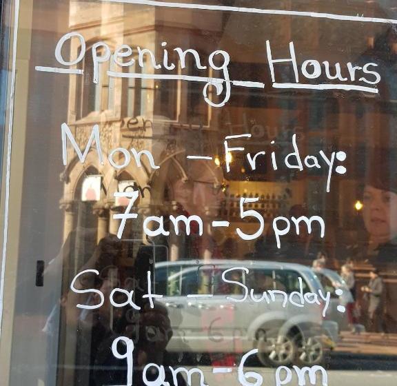 Bed and Breakfast Blagrave Rooms