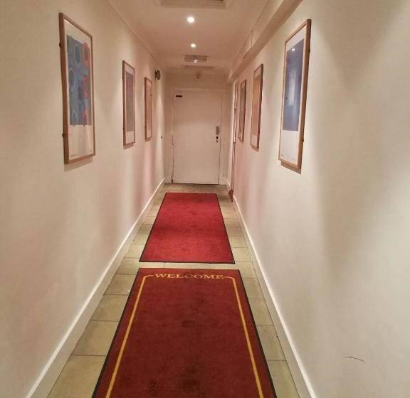 Bed and Breakfast Blagrave Rooms